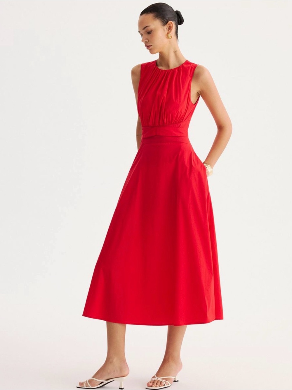 Sleeveless Red Midi Dress with Fitted Waist